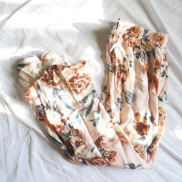 Pink Floral Pants - Picture 2 of 6